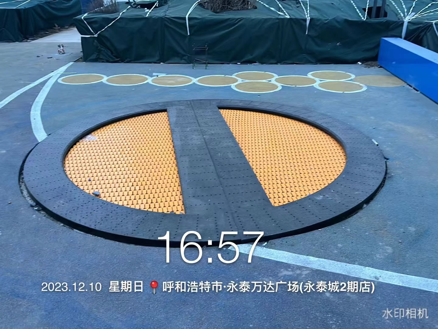 于樂(lè)蹦床游樂(lè)設(shè)備廠家