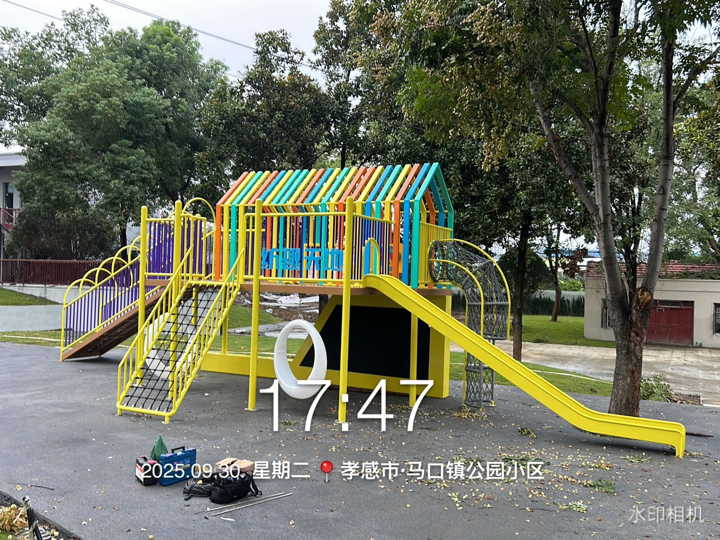 非標游樂設備廠家定制